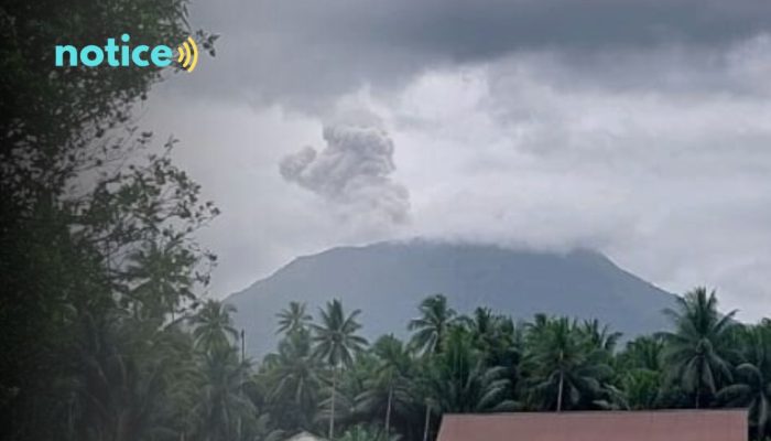 Gunungapi Ibu di Maluku Utara Erupsi, Tinggi Kolom Abu Teramati 600 Meter