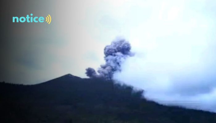 Letusan Gunungapi Ibu Semburkan Abu Vulkanik Setinggi 1200 Meter